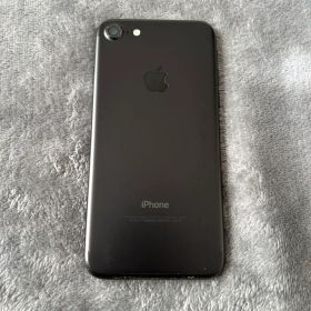 Apple iPhone 7 ブラック 本体