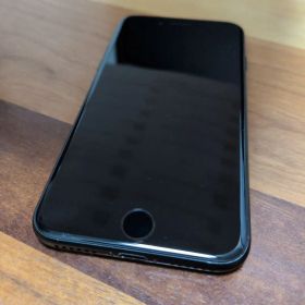 Apple iPhone 7 ブラック 本体