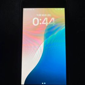 r*e様 iPhonese第三世代64GBSiMフリー