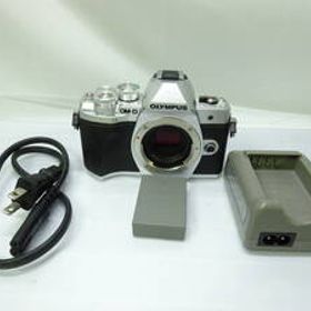送料0円！インボイス登録済み OLYMPUS ミラーレス一眼 OM-D E-M10 MarkIII ボディー シルバー(FM4334)