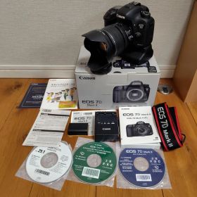 Canon EOS 7D Mark II + EF-S 15-85mm