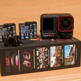 【美品】Insta360 Ace Pro 2 デュアルバッテリーキット 8K撮影