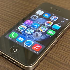 Apple iPhone 4 本体 ブラック 充電ケーブル付