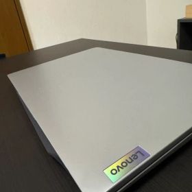 Lenovo IdeaPad Slim 170 ノートパソコン