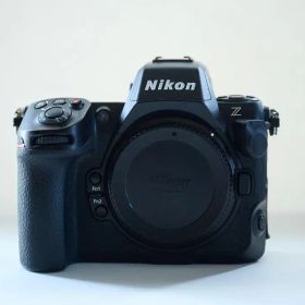 Nikon Z8 ミラーレス一眼カメラ