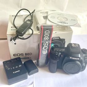 美品【おまけ付】Canon EOS 80D 一眼レフ本体