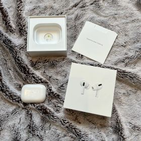 Apple AirPods Pro（エアーポッズ プロ）／中古 – ノイズあり
