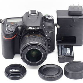 Nikon D7200 AF-S DX NIKKOR 18-55mm f/3.5-5.6G VR II APS-C デジタル一眼レフ 2416万画素 D7500 に勝るダブルスロット D500 を凌ぐ高精細