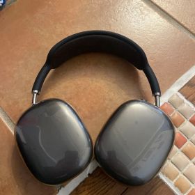 AirPods Max space gray first gen