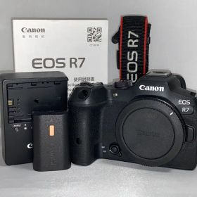 【わずか335ショット‼︎】 Canon eos R7 ボディ 本体