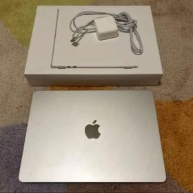 【美品】MacBook Air M2 8GB シルバー バッテリー100%