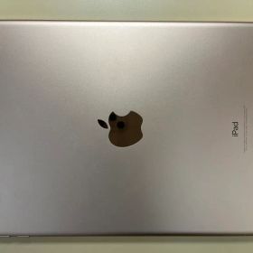 Apple iPad第6世代 32GB ブラックカバー付き