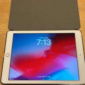 iPad (第6世代) ローズゴールド カバー付き