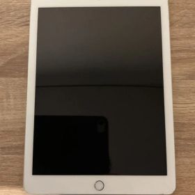 iPad 第6世代 32GB