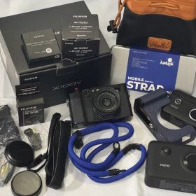 アクセサリー多数！FUJIFILM X100V