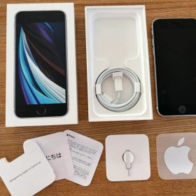 iPhone SE 第2世代 64GB ホワイト SIMフリー 箱付属品付き美品