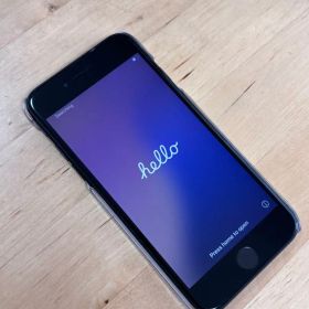 Apple iPhone se2 第二世代 ブラック 64gb simフリー