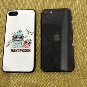 iPhone se 64g 第二世代 ブラックHANGYDOONカバー付き