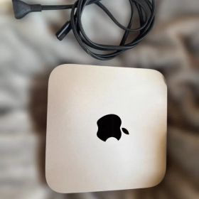 Mac mini M1 / 16GBメモリ / 512GB（中古・美品）