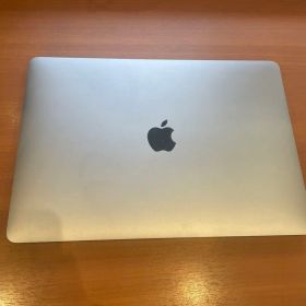 【MacBook Air (13-inch, 2018) A1932 シルバー】