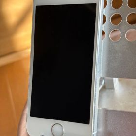 Apple iPhone 5s 64GB シルバー 本体