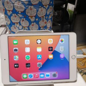 ◆ iPad mini 第4世代 128GB シルバーWi-Fiモデル◆