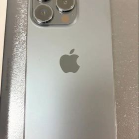 Apple iPhone 15 Pro ブラックチタニウム 本体 256GB