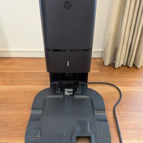 ルンバi3+ クリーンベースのみ ロボット掃除機 自動ゴミ収集機能付き ブラック