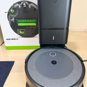 【美品・送料込】ルンバ i3+ クリーンベース付 iRobot ロボット掃除機