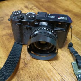 Fujifilm X100F コンパクトデジタルカメラ
