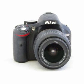 【中古】 (ニコン) Nikon D5200 18-55VR レンズキツト ブラツク【中古カメラ デジタル一眼】 ランク：B