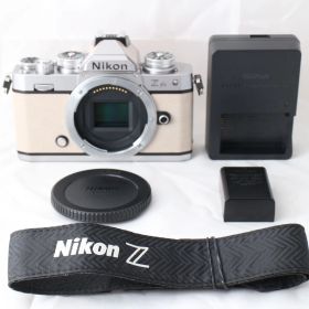 ☆プレミアムエクステリア張替済（サンドベージュ）・ショット数5474☆ ニコン Nikon Z fc ボディ Zfc シルバー #R309