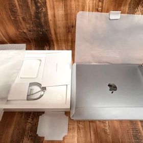 MacBook Pro 16インチ★M1pro★1TB★16GB★本体