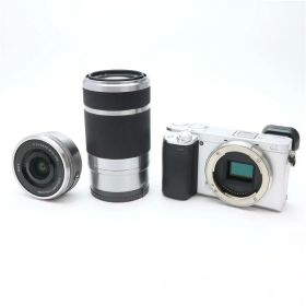 【中古】 《美品》 SONY α6400 ダブルズームレンズキット ILCE-6400Y シルバー [ デジタルカメラ ]