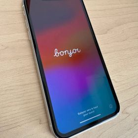 iPhone11 ホワイト SIMフリー Apple 美品 本体