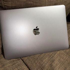 Apple MacBook Air (M1, 2020)バッテリー残量100%