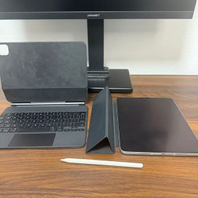 (ほぼ新品未使用)iPad Pro 11インチ 4th gen シルバー