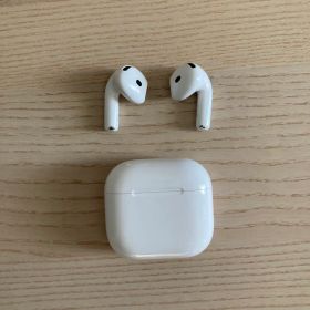Apple AirPods 4ワイヤレスヘッドフォン MXP63J/A
