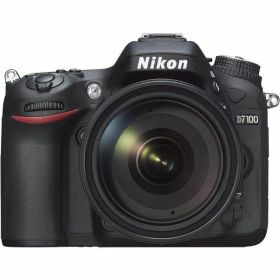 【中古】ニコン Nikon D7100 18-200VRIIレンズキット