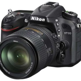 【中古】Nikon ニコン D7100 18-300 VR スーパーズームキット