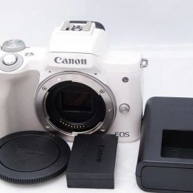 6000ショット台！新品級 ★ キヤノン EOS Kiss M ボディ ホワイト