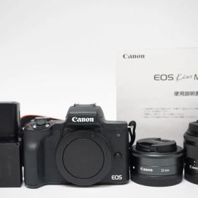 C130827)Canon EOS kiss M ミラーレス一眼カメラ ダブルレンズキット バッテリー2本付き
