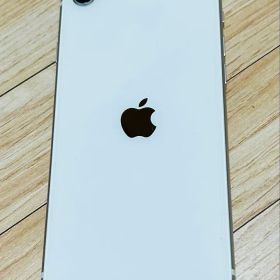 Apple iPhone SE 第2世代 ホワイト 本体