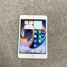 iPad mini 4 32GB / セルラー + Wi-Fiモデル シルバー