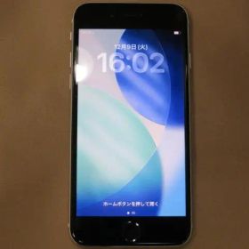 Apple iPhone SE 第3世代 スターライト 64GB