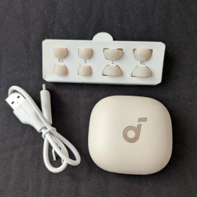 soundcore p40i ケース＆付属品