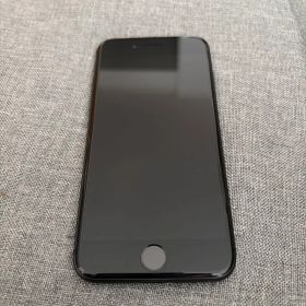 Apple iPhone 8 ブラック 割れなし