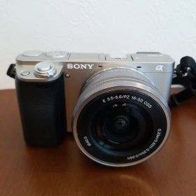 SONY α6000 ILCE-6000Lミラーレスカメラ16-50mmレンズ付