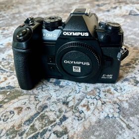 オリンパス OM-D E-M1 Mark III ボディ+付属品