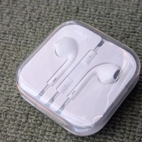 Apple EarPods ホワイト ケース付き